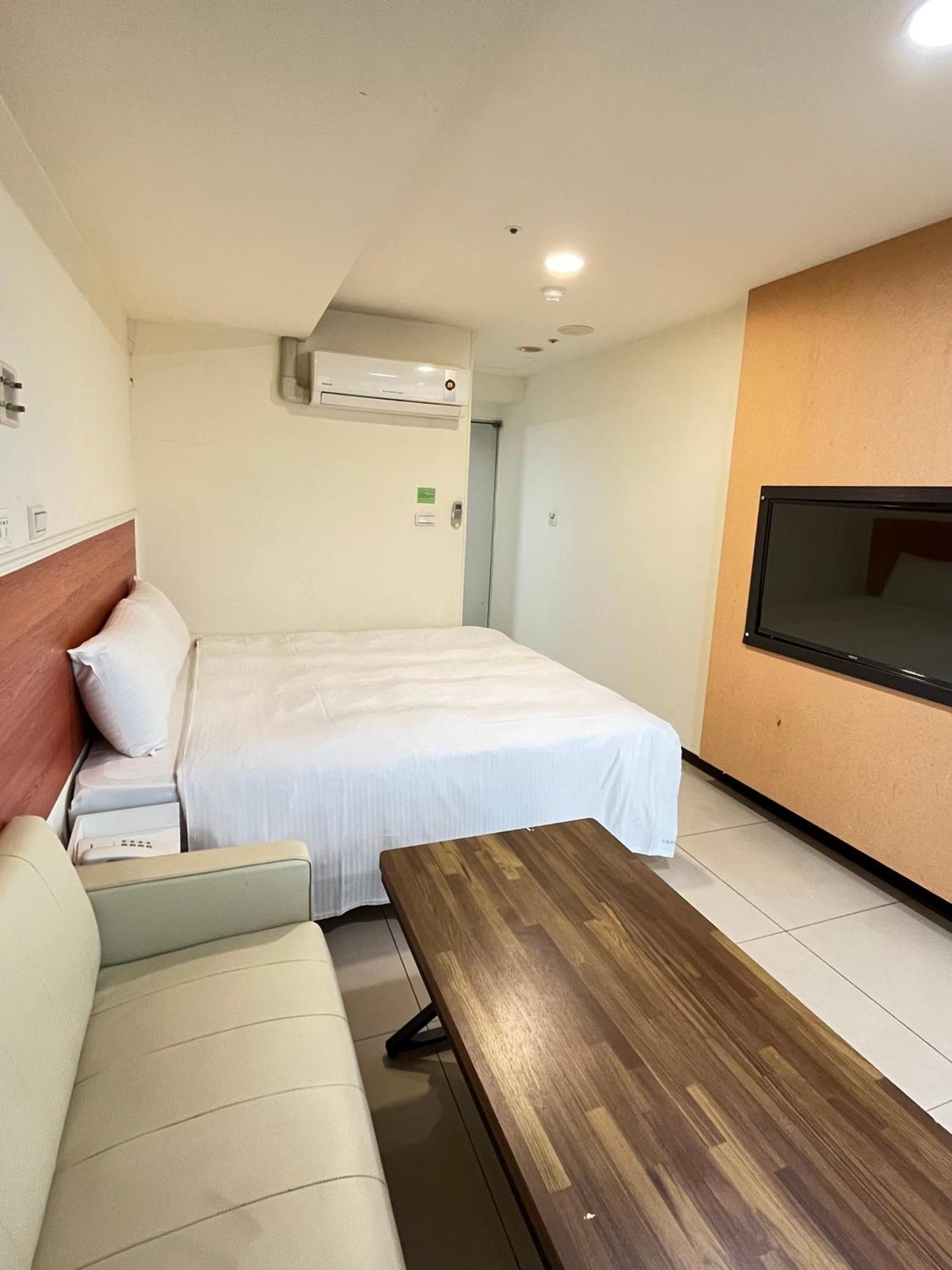 อี้ เตียน หยวน โฮเต็ล Hotel จงลี่ ภายนอก รูปภาพ