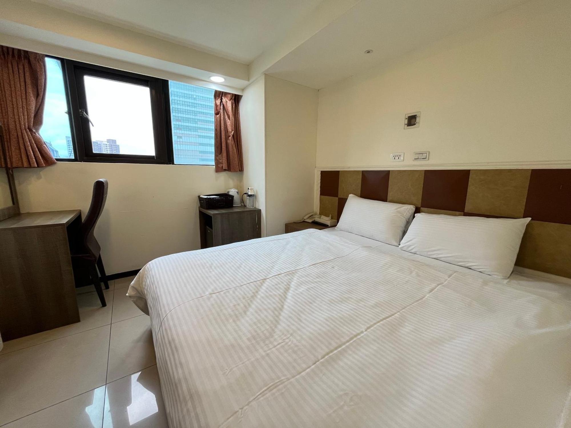 อี้ เตียน หยวน โฮเต็ล Hotel จงลี่ ภายนอก รูปภาพ