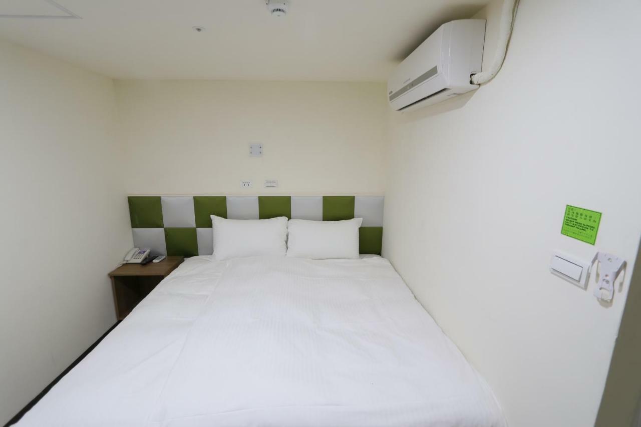 อี้ เตียน หยวน โฮเต็ล Hotel จงลี่ ภายนอก รูปภาพ
